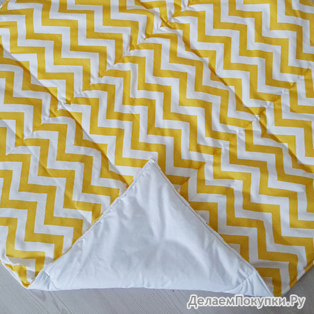     Yellow Zigzag
