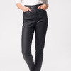 Эластичные джинсы с покрытием под кожу  Цвет: черный  Артикул: D24.486